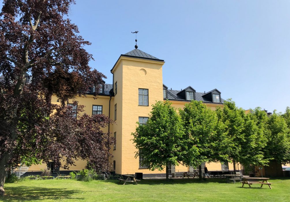 Våra lokaler på Tegelviksgatan är belägna högst upp i huset.