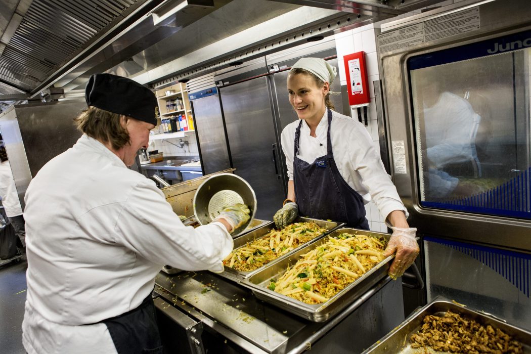 Många kommuner har minskat sina inköp av kött och chark.