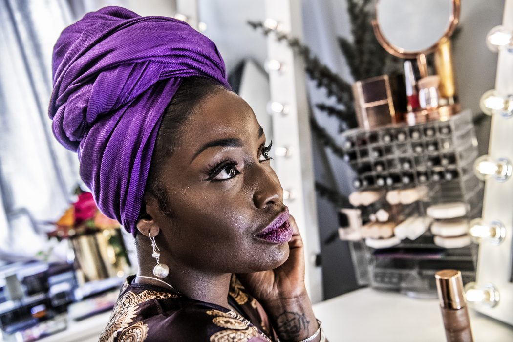 Lovette Jallow är känd som föreläsare och aktivist och grundaren av Black Vogue, ett forum om mode och skönhet för människor med mörkare hudton.