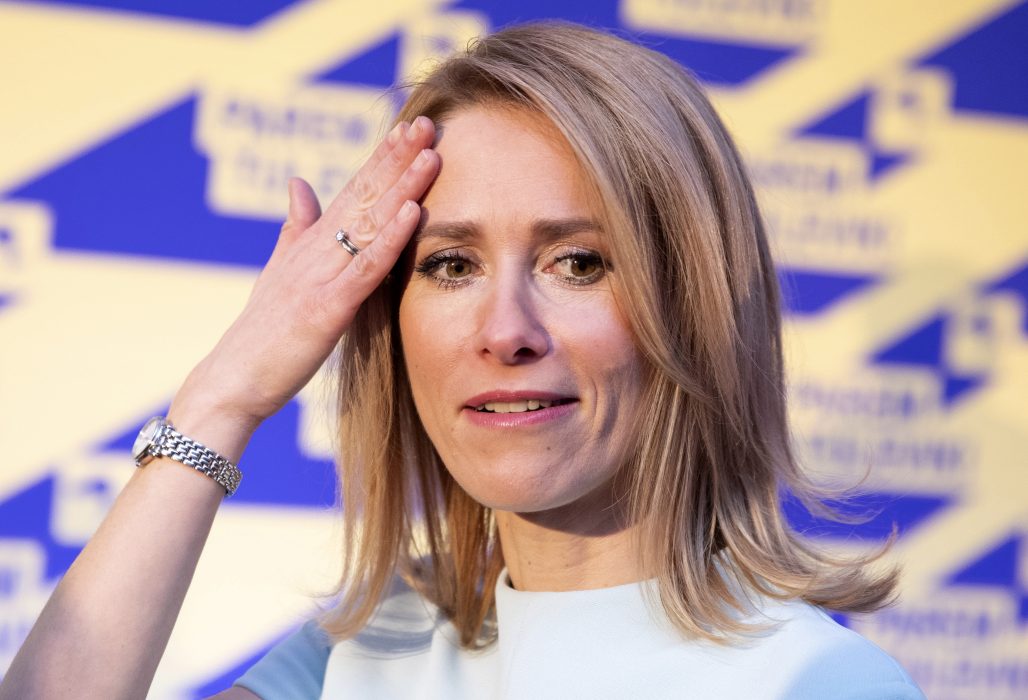 Kaja Kallas väntas försöka bilda regering, men hennes tilltänka samarbetspartner söker en annan, oväntad allians.