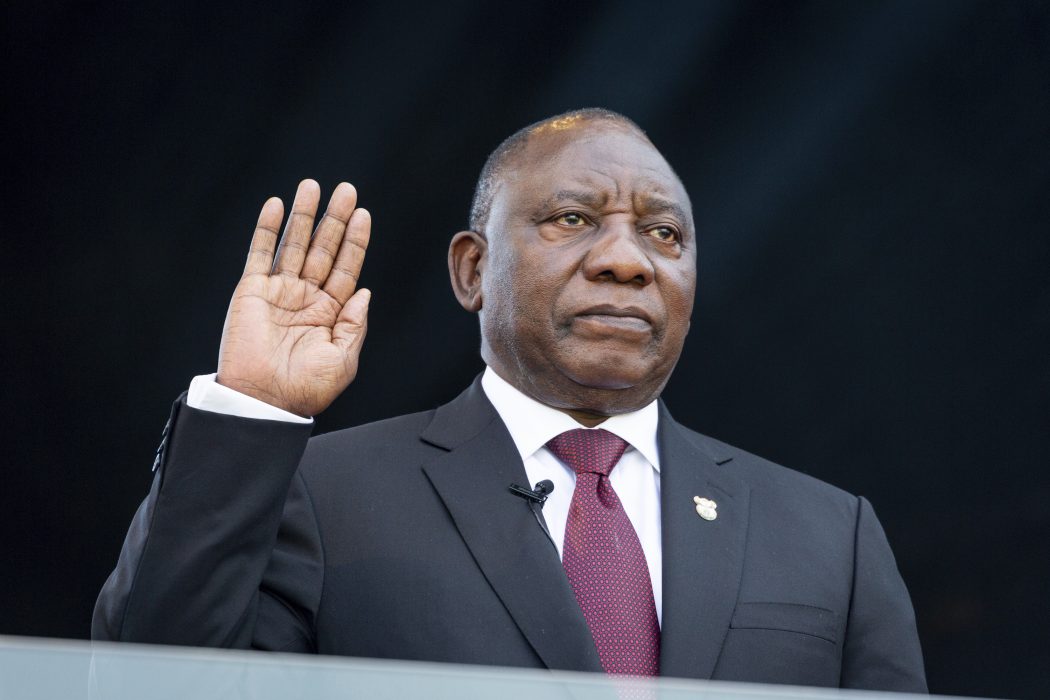 Sydafrikas president Cyril Ramaphosa och hans parti ANC har lovat att se över landreformen.