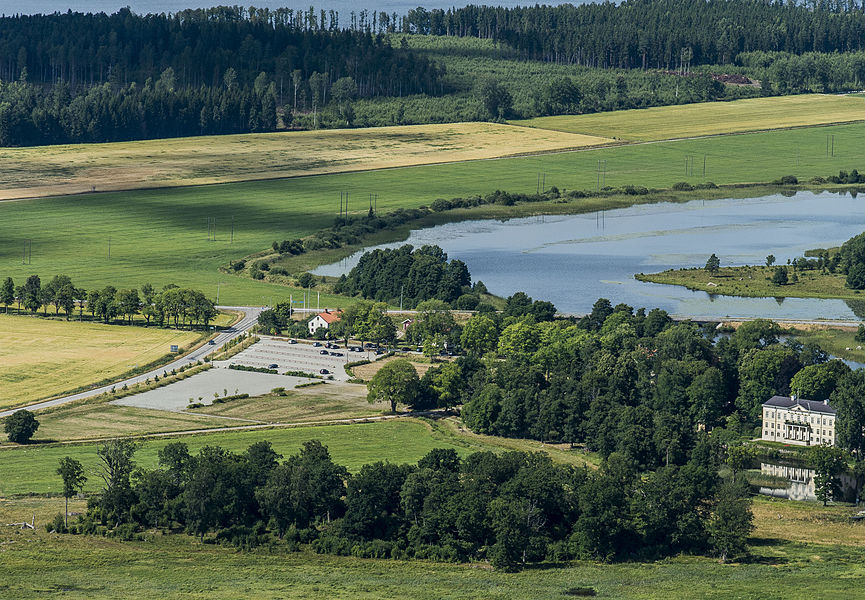 På Huseby Bruk söder om Växjö finns sedan i lördags ett klonarkiv för äldre trädgårdsväxter.