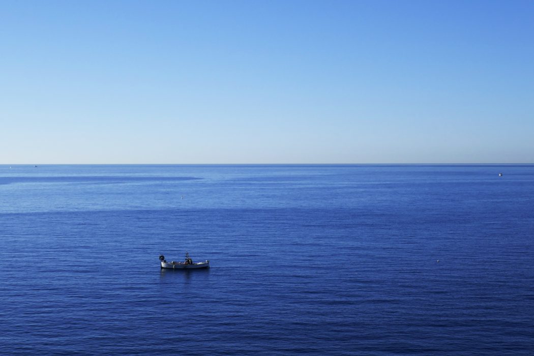 En fiskebåt på Medelhavet utanför franska Nice.