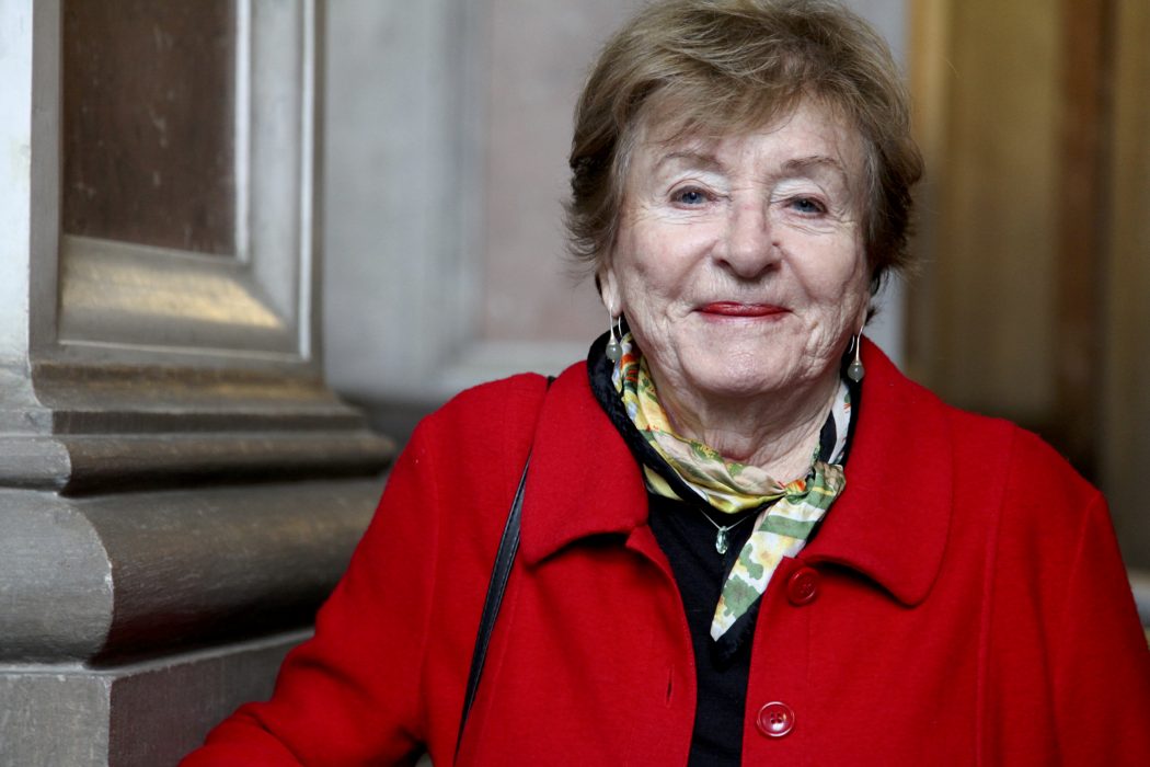 Birgitta Karlström Dorph, 79, arbetade med ett hemligt uppdrag i Sydafrika mellan åren 1982 och 1988 och hjälpte till att kanalisera flera miljarder kronor till motståndsrörelsen mot apartheid.