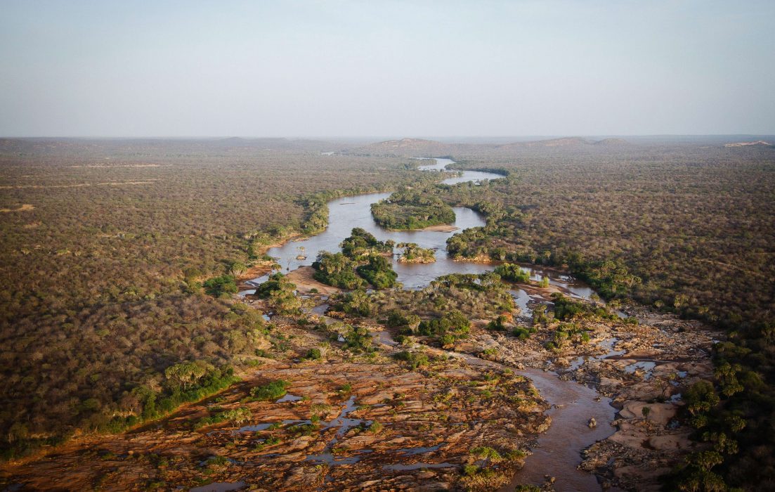 Tanken med klimatkompensation är att skänka pengar till projekt som ska minska koldioxidutsläppen.