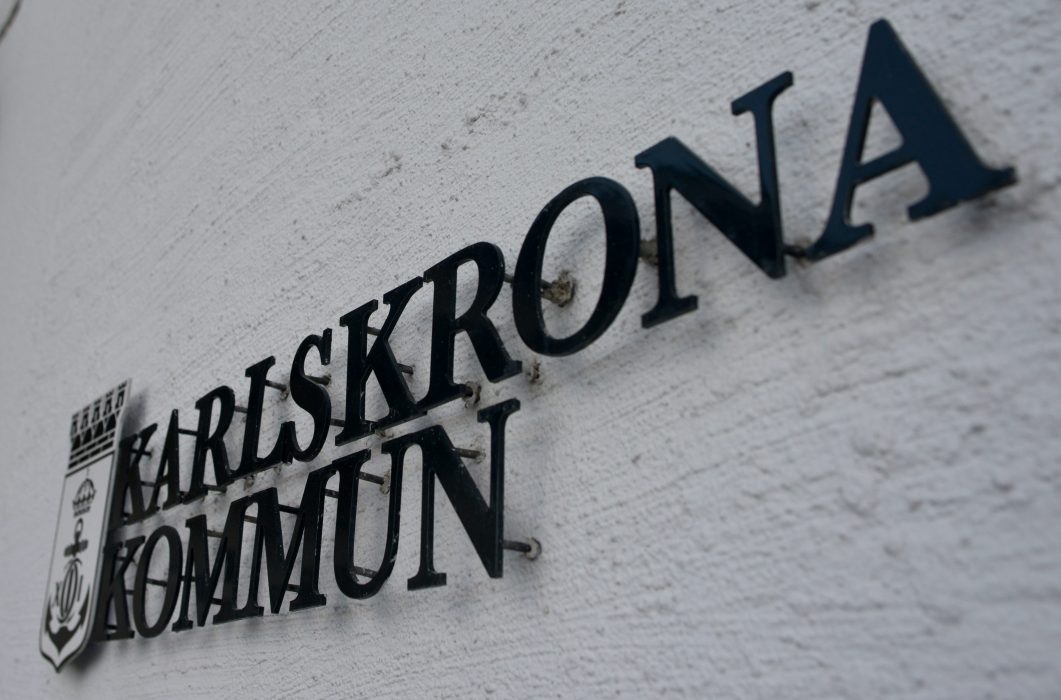 Karlskrona kommun arbetar med en klimatanpassningsplan för att hantera stigande havsnivåer i framtiden.