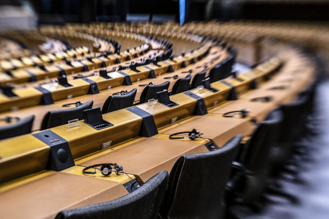 Under Coronakrisen jobbar EU-parlamentarikerna hemifrån.
