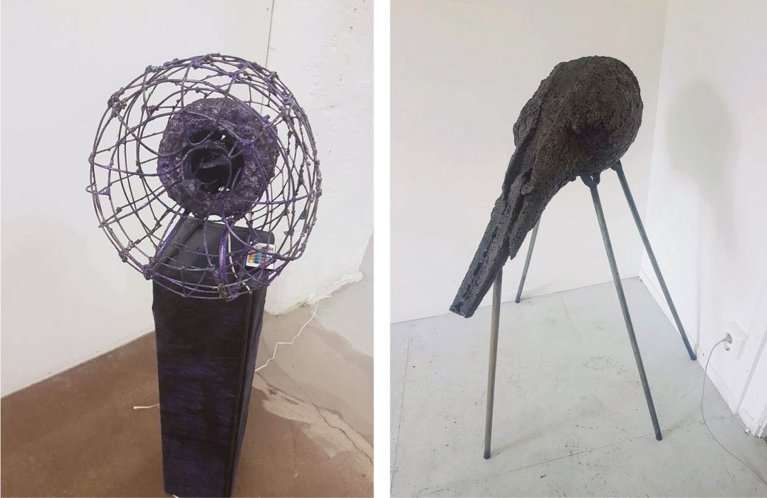 Metallskulpturerna "Svart hål" och "Shamanens tunga" av Magnus Mellgren.