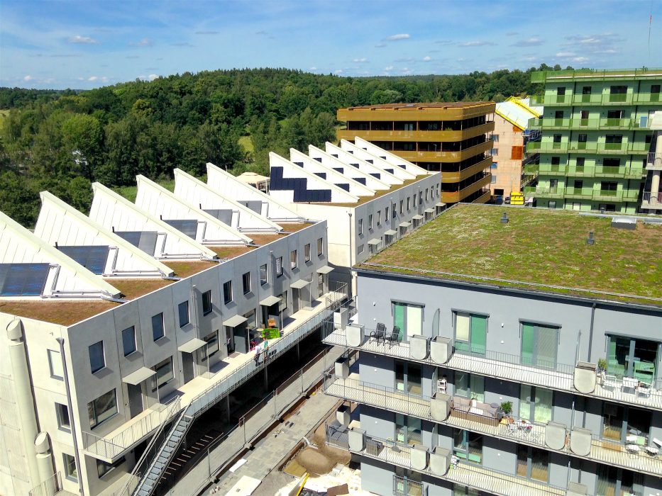 Gröna tak i kvarteret Stora Sjöfallet, Norra Djurgårdsstaden i Stockholm.