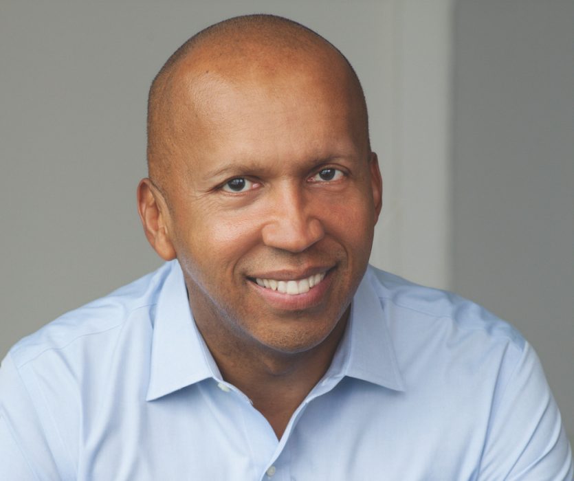 En av pristagarna, advokaten Bryan Stevenson, får priset för arbetet med att reformera USA:s straffrättsliga system och för att ha gått till botten med den historiska rasismen i USA.