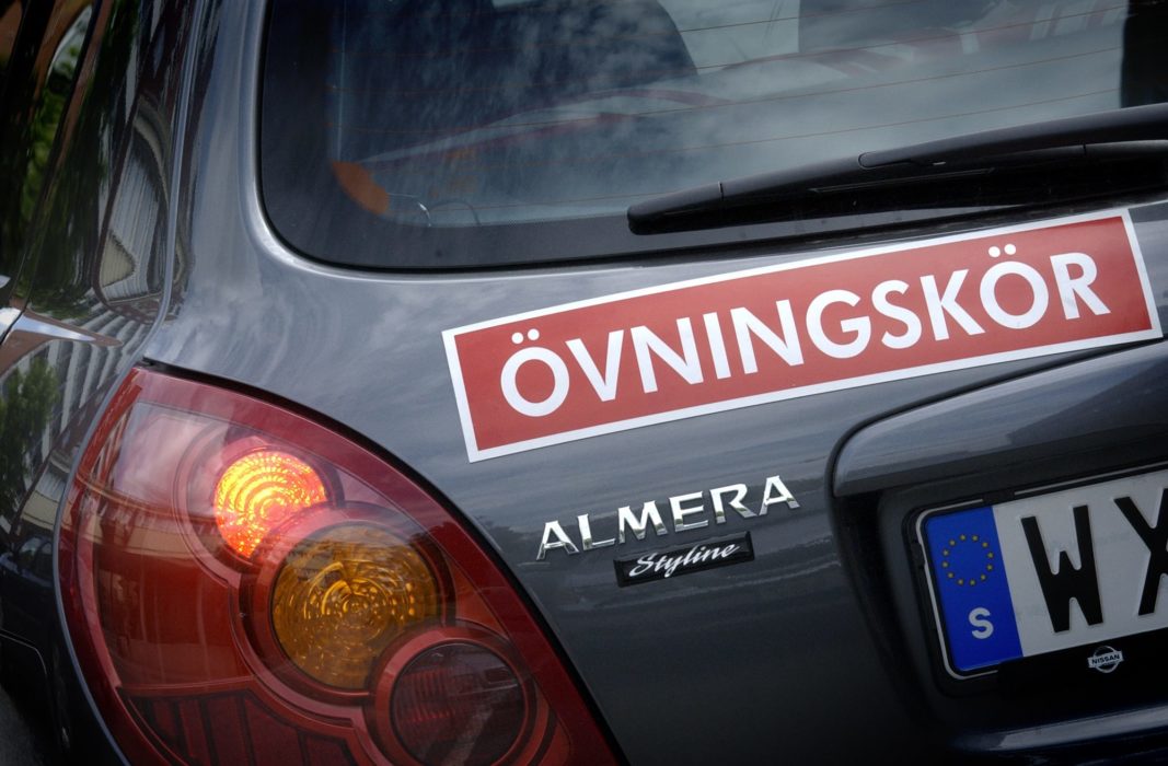 Trafiklärare är den yrkesgrupp som löper störst risk för att drabbas av svår covid-19, visar en studie.