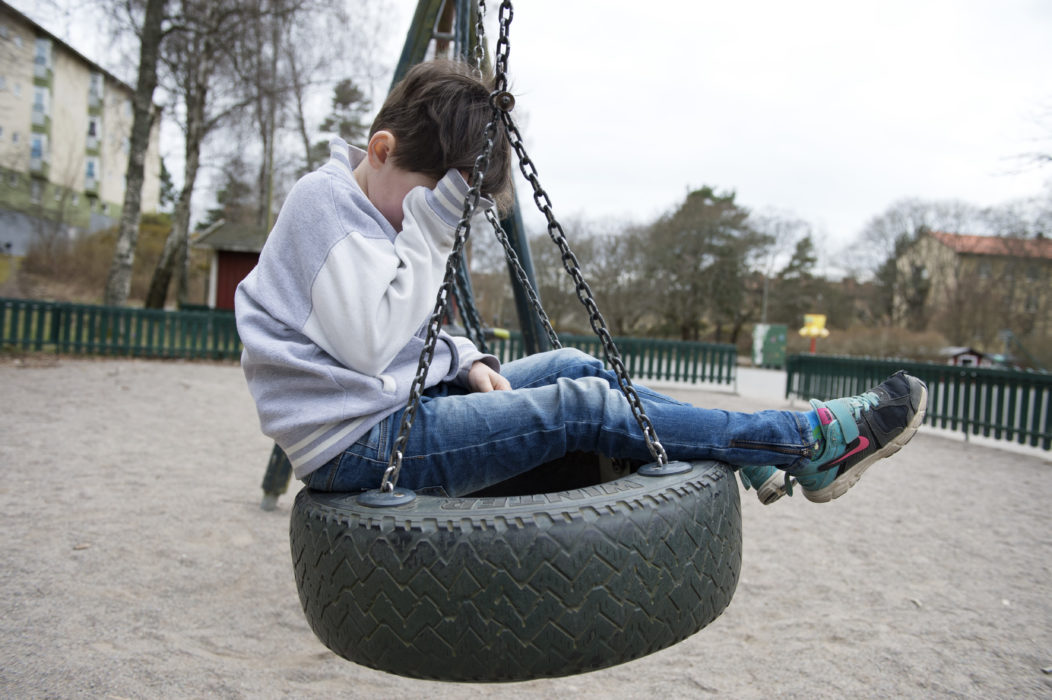 Barnkonventionen följs dåligt sedan den blev svensk lag 1 januari 2020, visar en rapport från UNICEF.