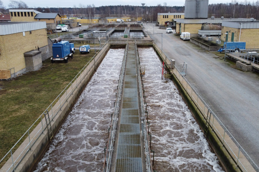 Kraftigt förhöjda halter av tungmetaller upptäckta vid vattenreningsverk.