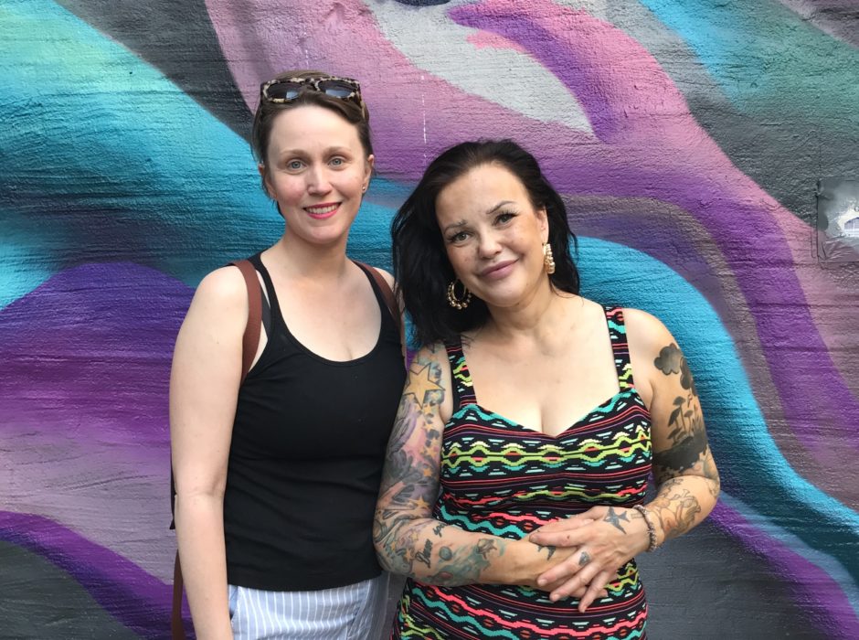 Susanne Halsius (till vänster) har varit med och lett projektet Kvinnor för livet där bland andra Jenny (till höger) har medverkat.