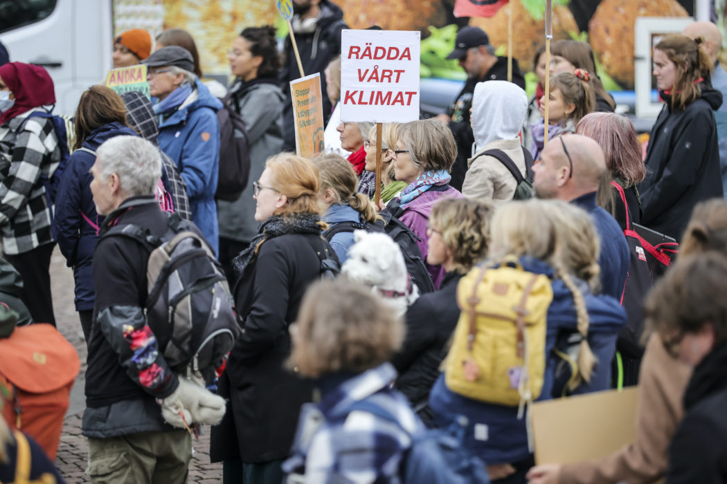 Fridays for Future demonstrerar på Gustaf Adolfs torg i Göteborg den 24 september 2021.