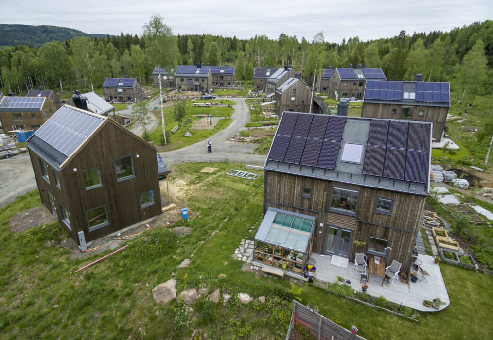 Kan ekobyar tjäna som exempel på hur en ekonomi kan fungera? På bilden är en ekoby i Hurdal, Norge.