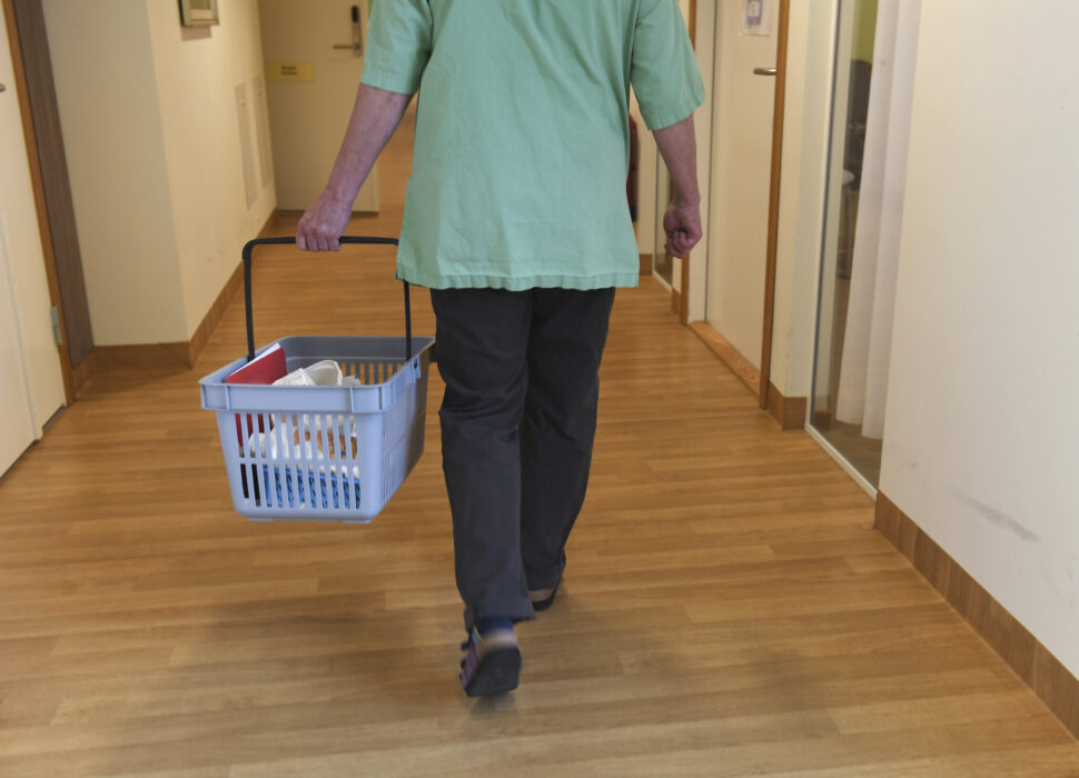 Löneskillnaderna mellan män och kvinnor är fortfarande stora i många kommuner.