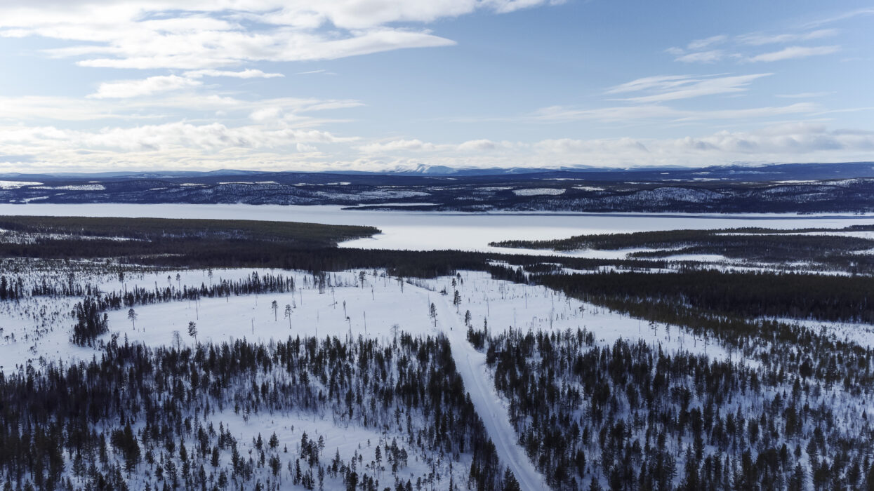 Regeringen ger ok för att planeringen av en gruva i  Gallók/Kallak får fortsätta.