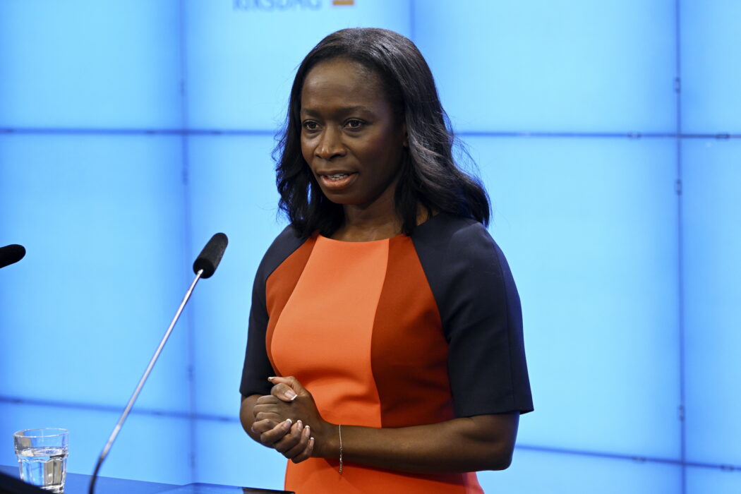 Liberalernas partiledare Nyamko Sabuni (L) meddelar att hon avgår.