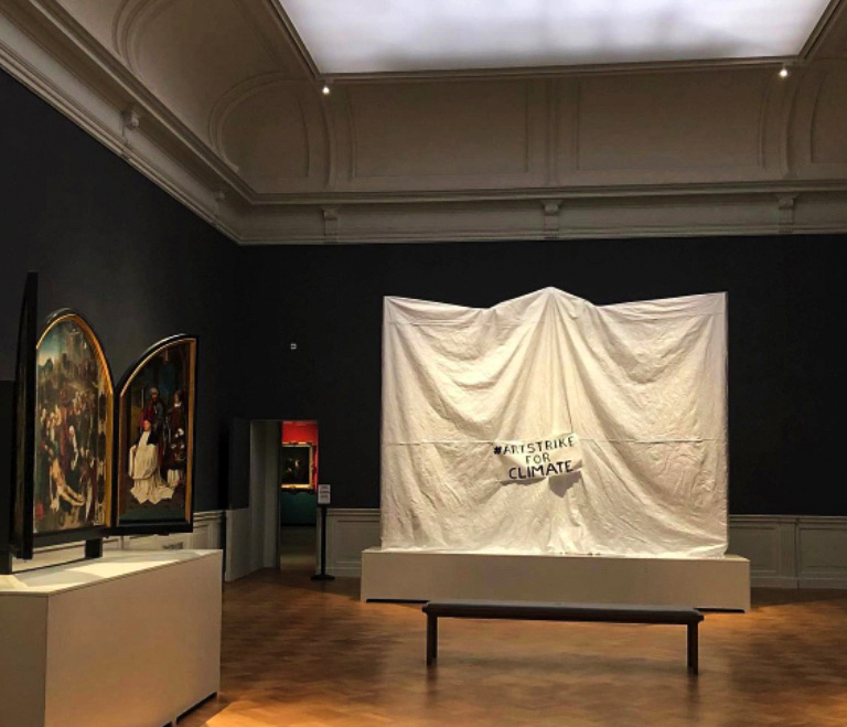 Museer runt om i Europa påtalar nu de hot som ett förändrat klimat medför.