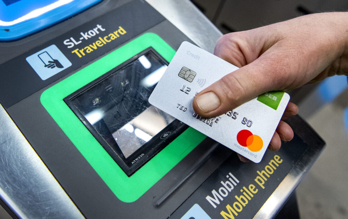 S vill att unga ska kunna resa gratis på sommaren.