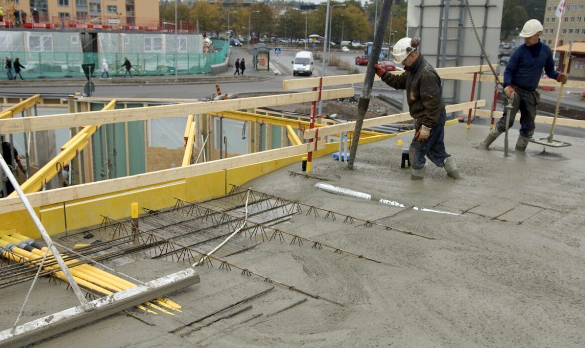 Betong hör till byggbranschens största utsläppsbovar, men det är möjligt att halvera betongens klimatpåverkan.