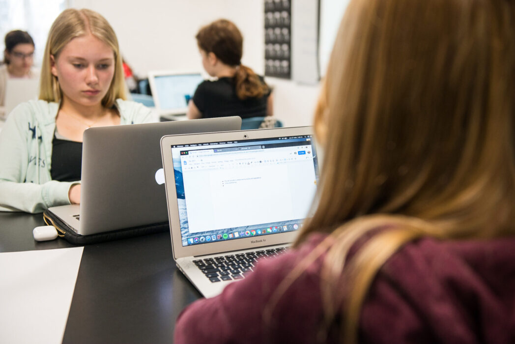 Digitaliseringen i skolan delar forskarvärlden.