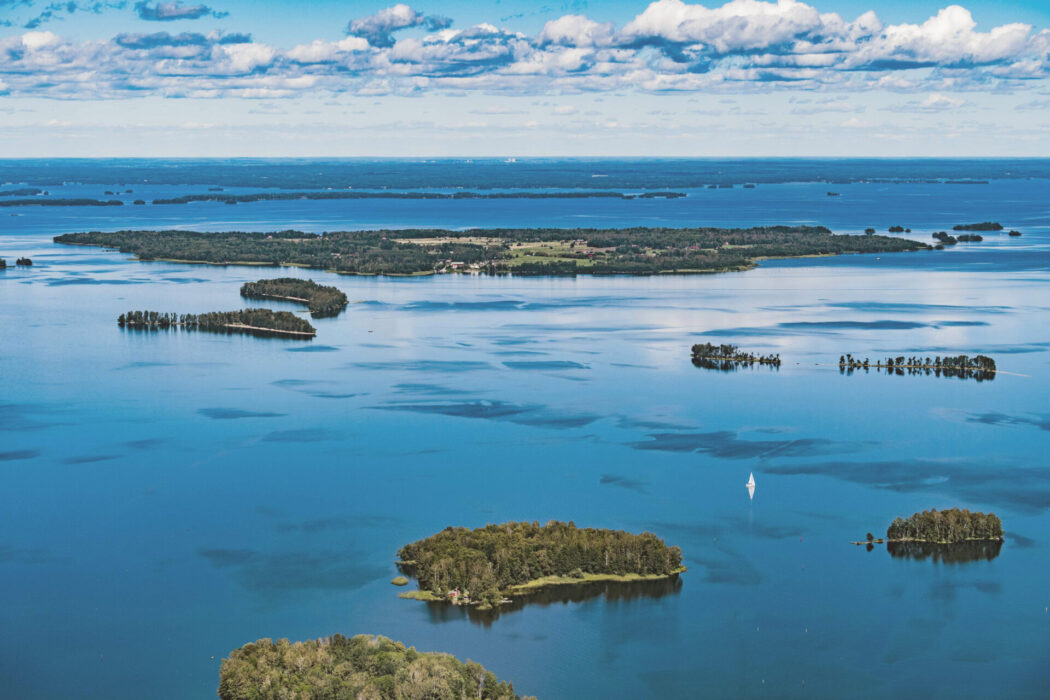 Hampetorp-Vinön i Hjälmaren.