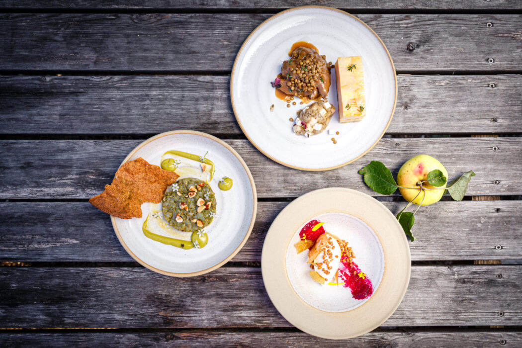 Alla de tre rätterna i Gotlands landskapsmåltid innehåller stenkyrkeäpple.