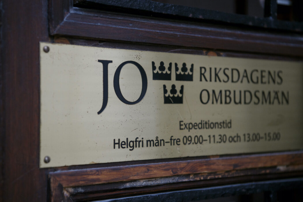 En domare måste uttrycka sig korrekt och hålla sig till sak, anser JO som riktar kritik mot en rådman.