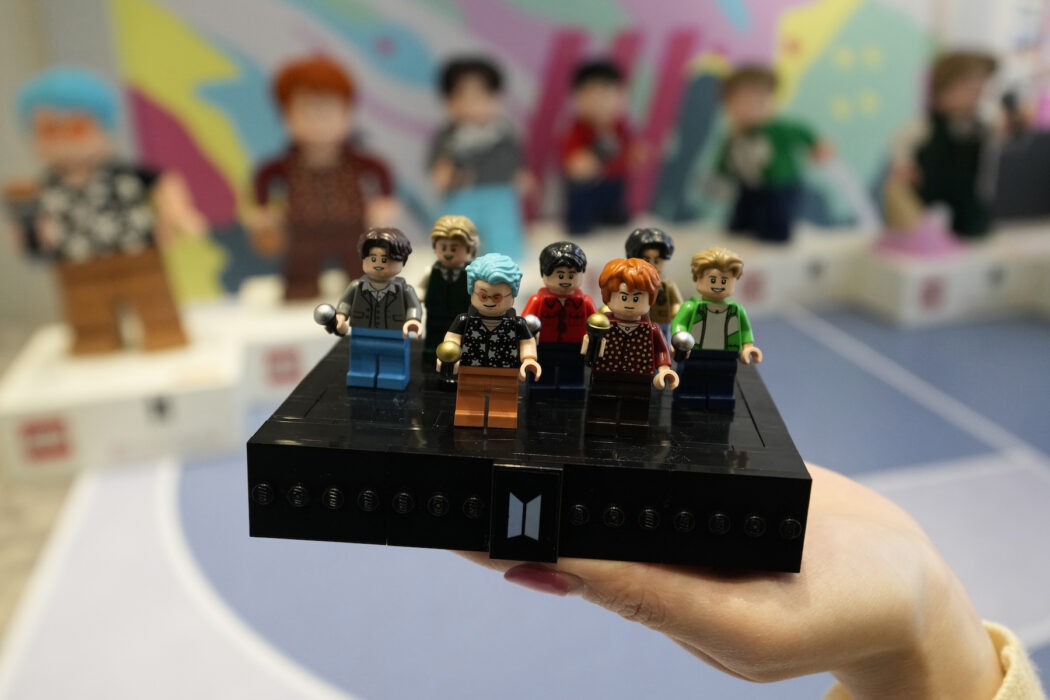 Lego kommer att avsluta försöken med att använda återvunnen plast i sina legobitar eftersom det skulle leda till ännu större klimatavtryck.