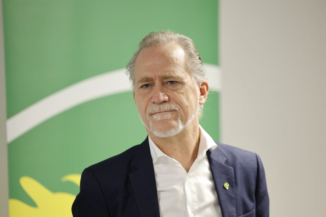 Daniel Helldén föreslås bli nytt manligt språkrör för MP efter Per Bolund.