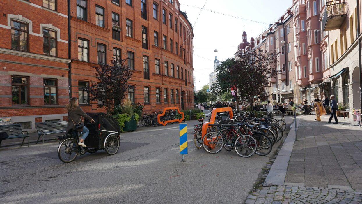 Hur går man tillväga för att få fler att välja cykeln är ett exempel på fråga som ett lokalt rådslag om klimatet skulle kunna behandla.