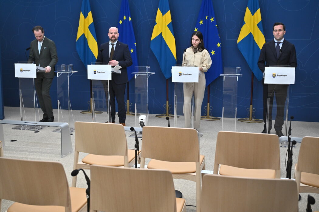 Martin Kinnunen, Peter Kullgren, Romina Pourmokhtari och Benjamin Dousa.