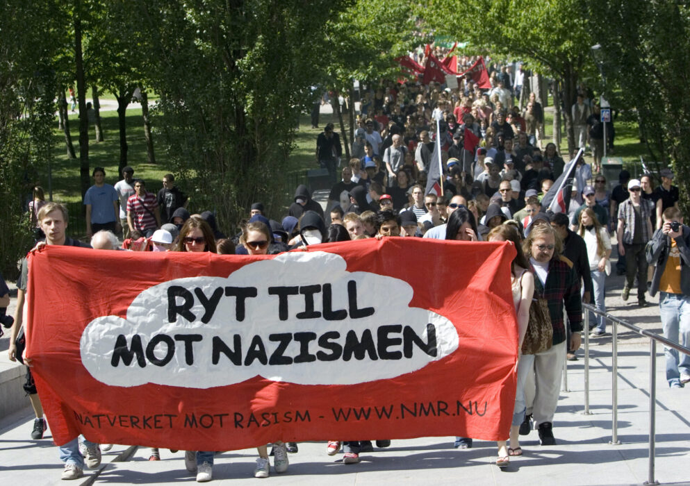 Demonstrationståg mot nazism.