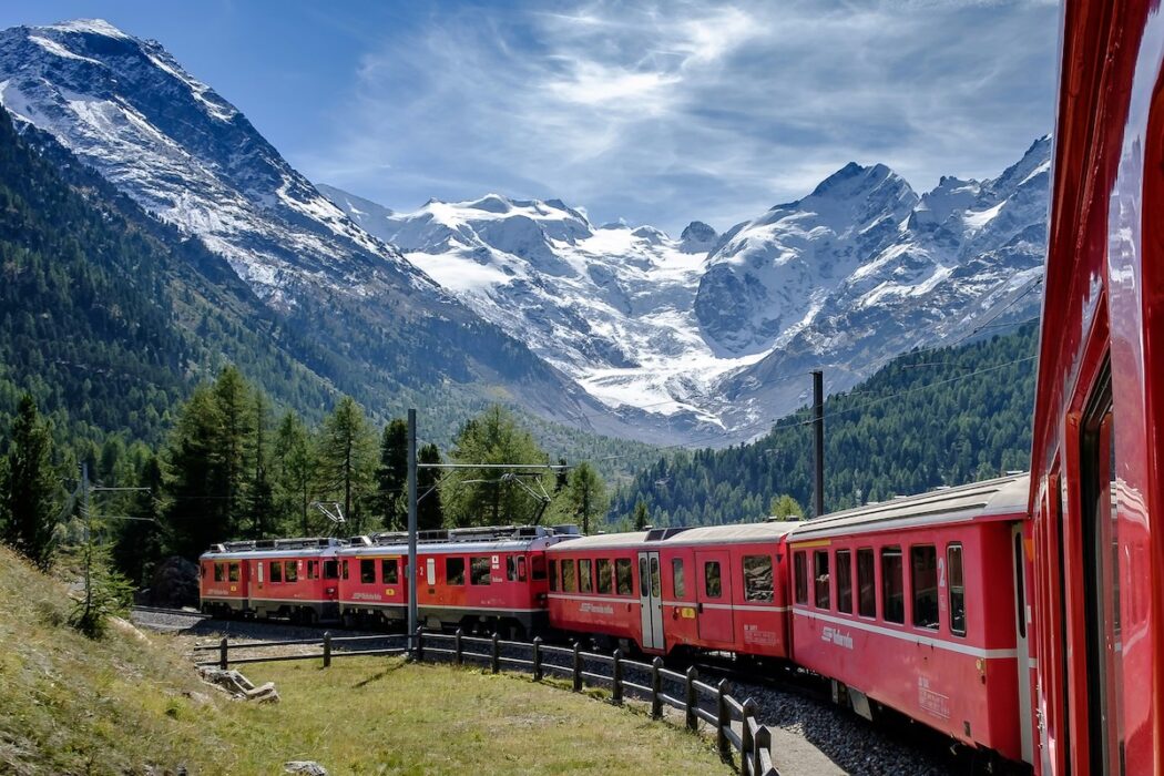 Schweiz är känt för punktlig tågtrafik längs natursköna sträckor.